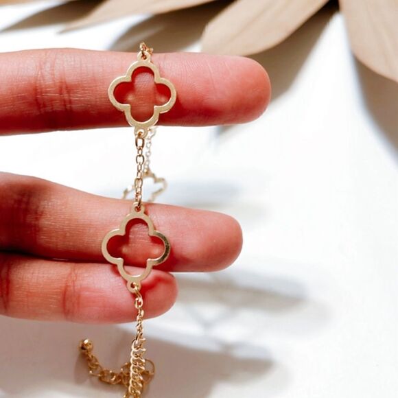 Gold flower bracelet S577 - Picture 2 of 2